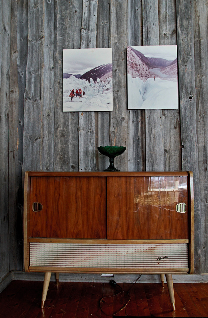 winter guide hostel design